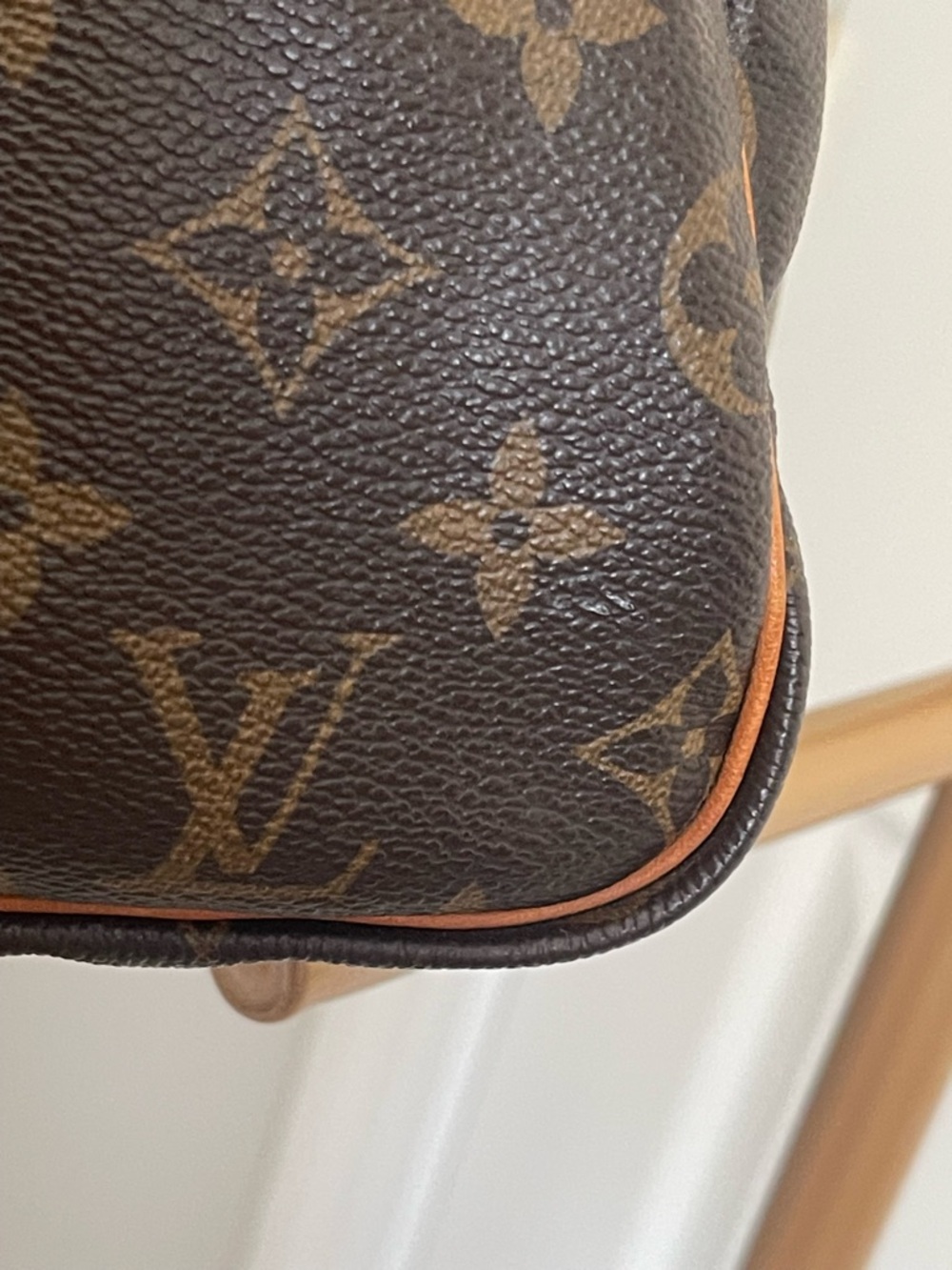 Louis Vuitton Monogram Speedy 30 Bandoulière Shoulder Bag - Picture 9 of 16